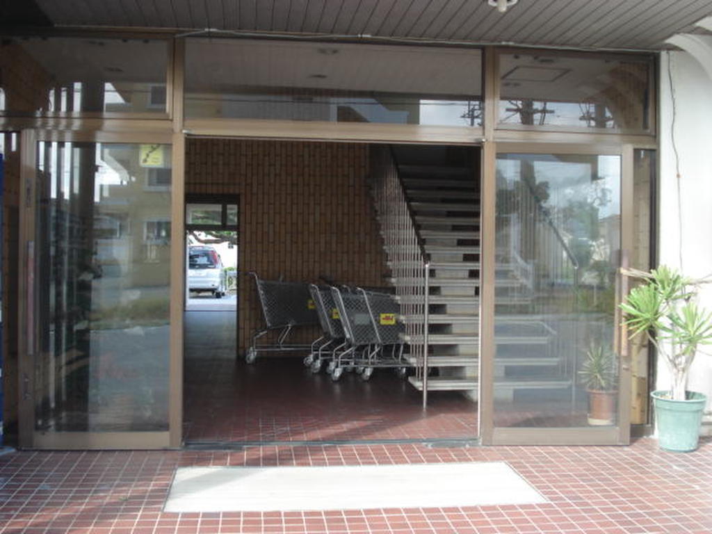 Eagle Lodge Chatan Exterior photo